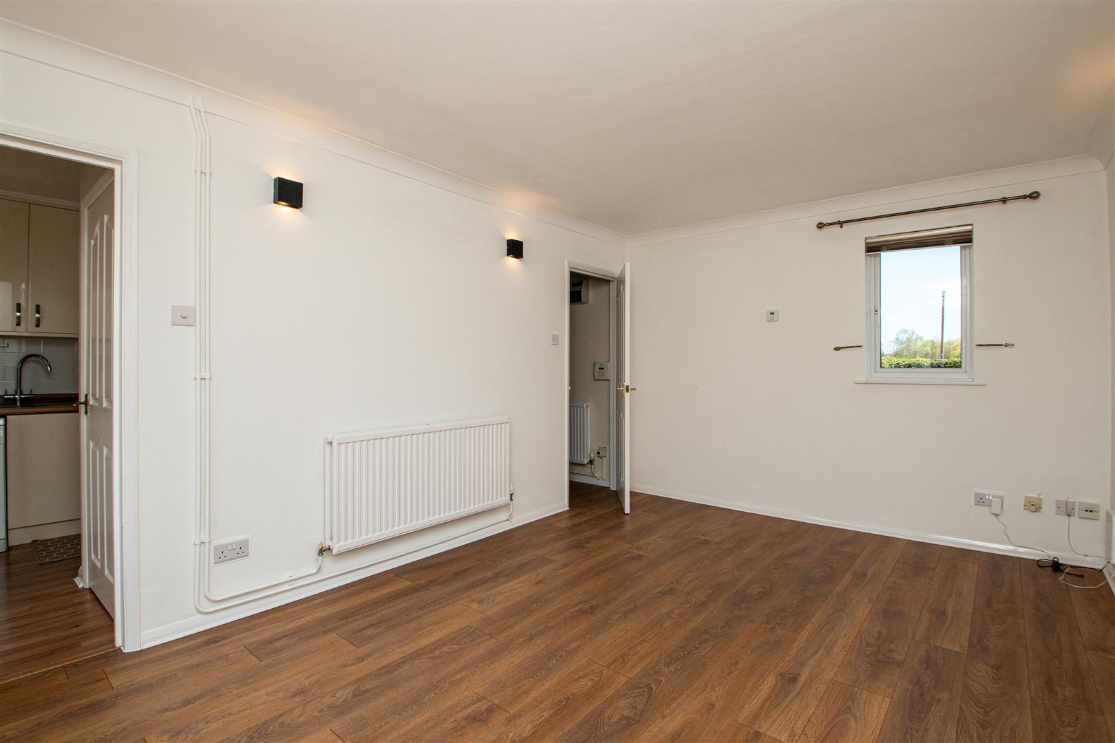 Caraway Close, Walnut Tree
